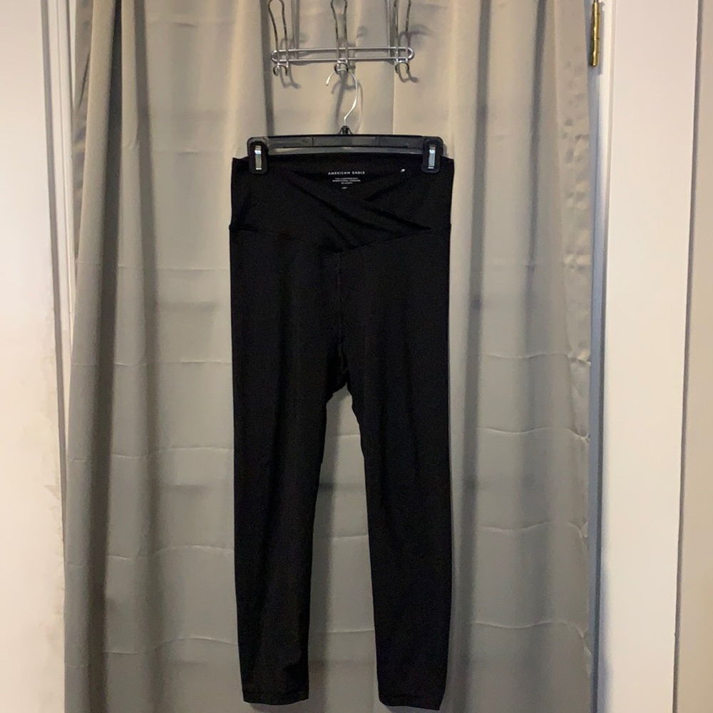 American eagle criss cross leggings